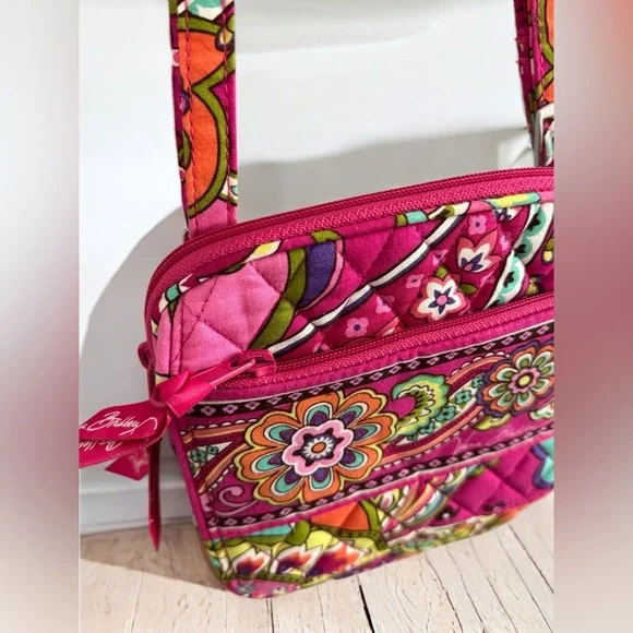 Vera Bradley Pink and Green Quilted Crossbody Bag - Picture 6 of 12